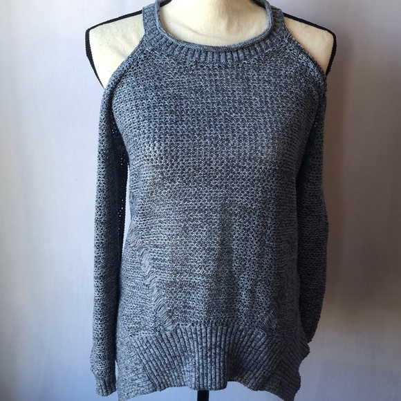 𝅺WILLOW & Clay XS Cold Shoulder Sweater - Picture 1 of 8